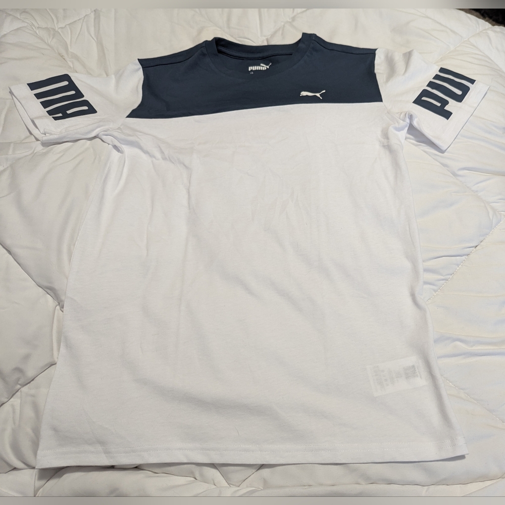 Puma boys Gray and White short sleeve shirt Sz: XL 14/16